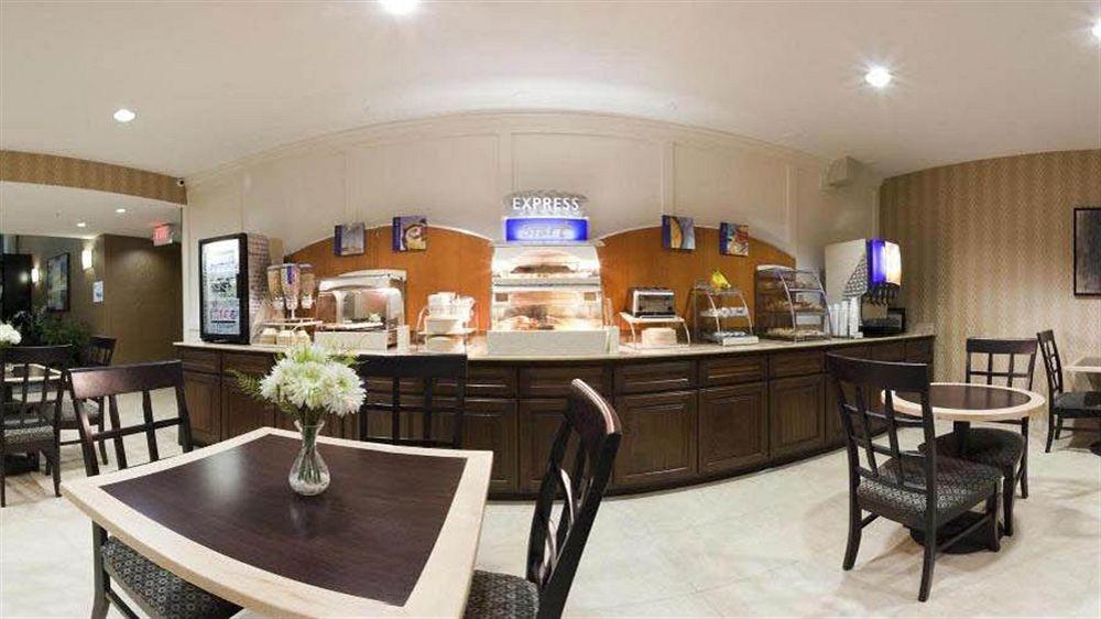 Holiday Inn Express Houston North-1960 Champions Area Louetta エクステリア 写真
