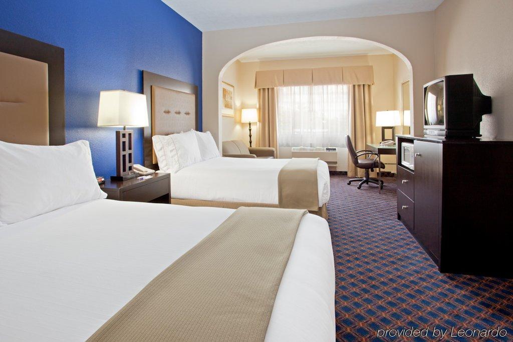 Holiday Inn Express Houston North-1960 Champions Area Louetta エクステリア 写真