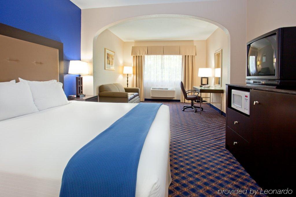 Holiday Inn Express Houston North-1960 Champions Area Louetta エクステリア 写真