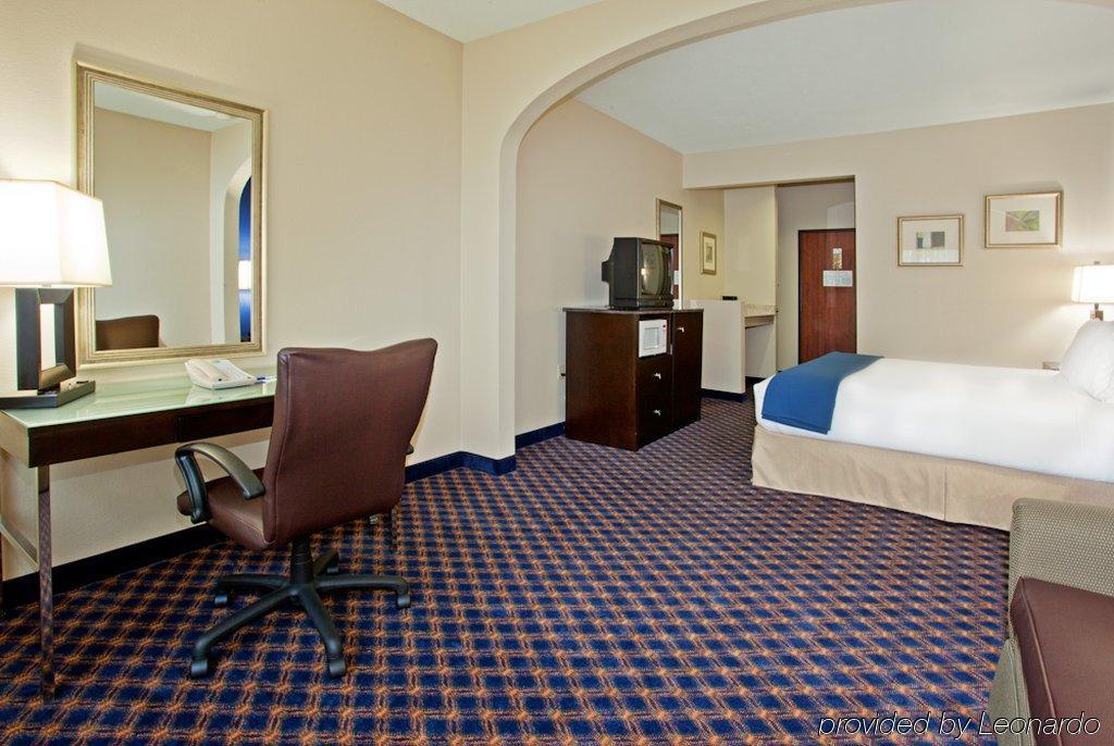 Holiday Inn Express Houston North-1960 Champions Area エクステリア 写真