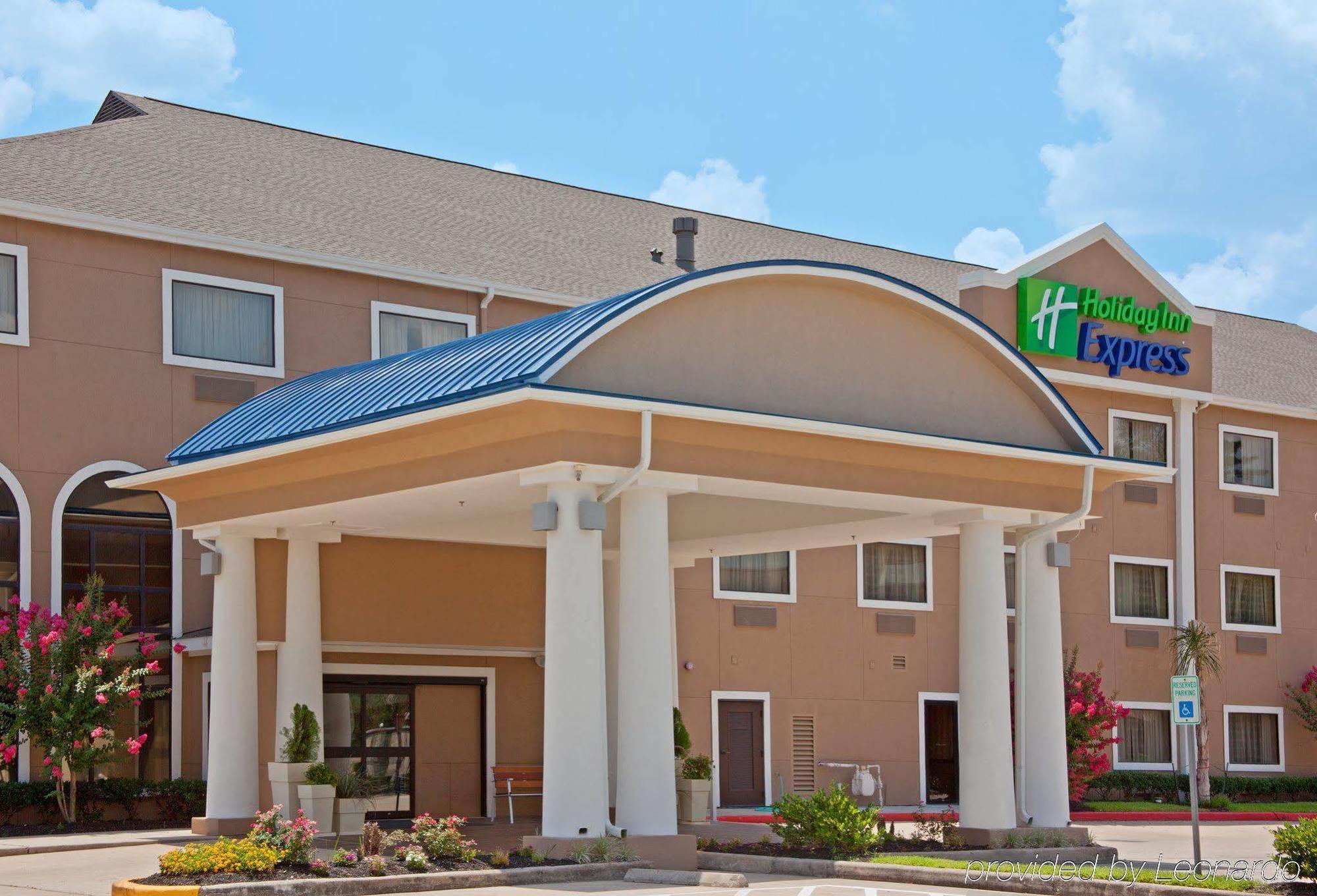 Holiday Inn Express Houston North-1960 Champions Area エクステリア 写真