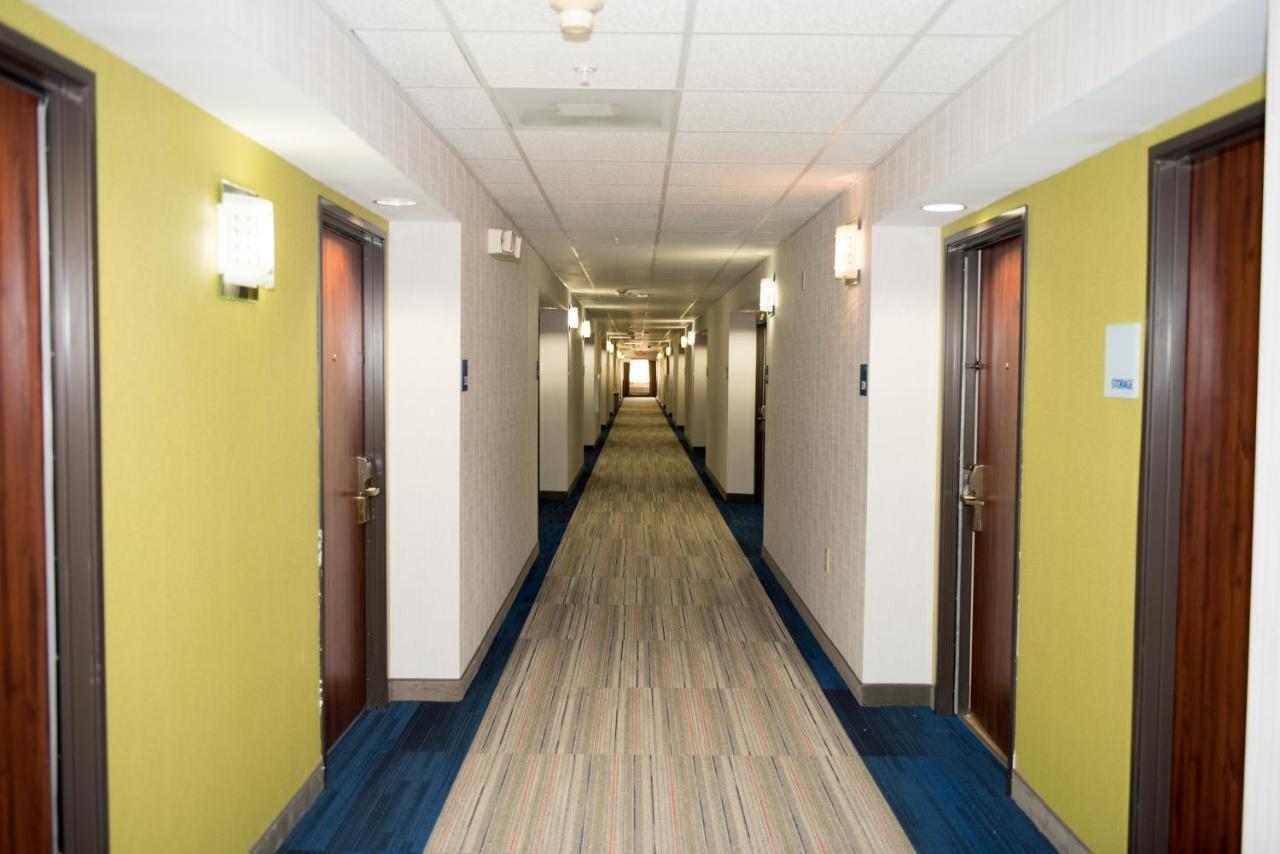 Holiday Inn Express Houston North-1960 Champions Area エクステリア 写真