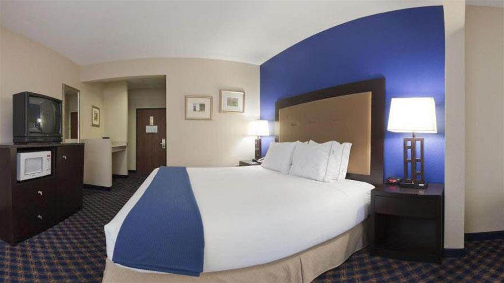 Holiday Inn Express Houston North-1960 Champions Area エクステリア 写真